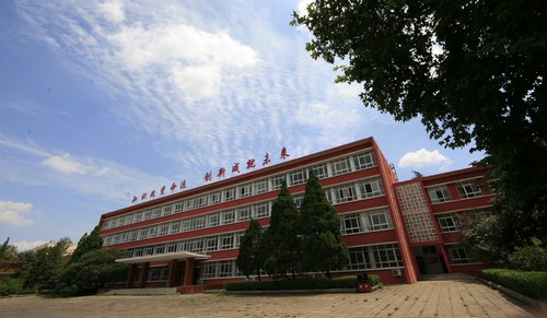 中國洛陽一拖技師學(xué)院有哪些就業(yè)保障？
